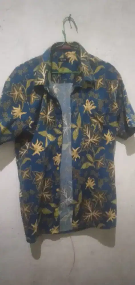 Di jual semua  baju dan celana di foto murah aja dari pada keletak