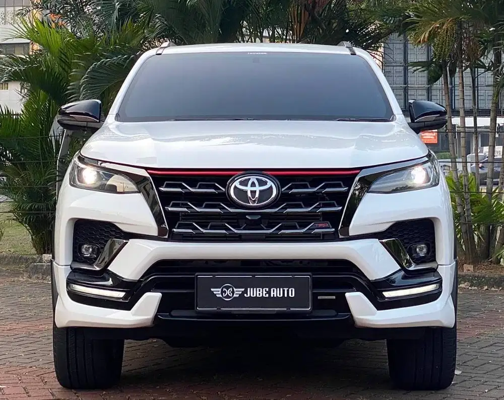 LOW KM TOYOTA FORTUNER 2.4 VRZ TRD 2021