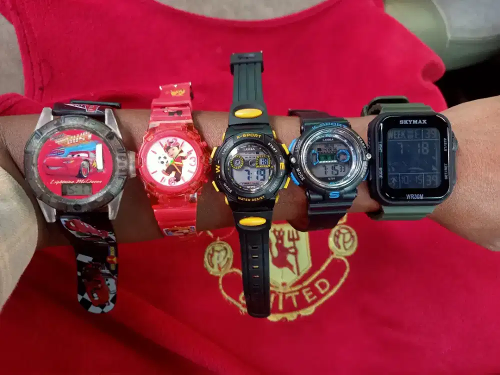 Di jual permainan anak ,game,jam anak dll murah aja Bun,pakkk