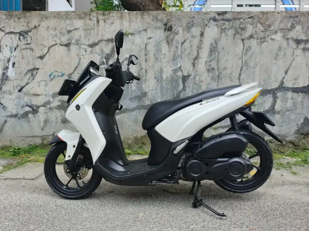 YAMAHA LEXI 125CC TAHUN 2018 MOTOR GRESS