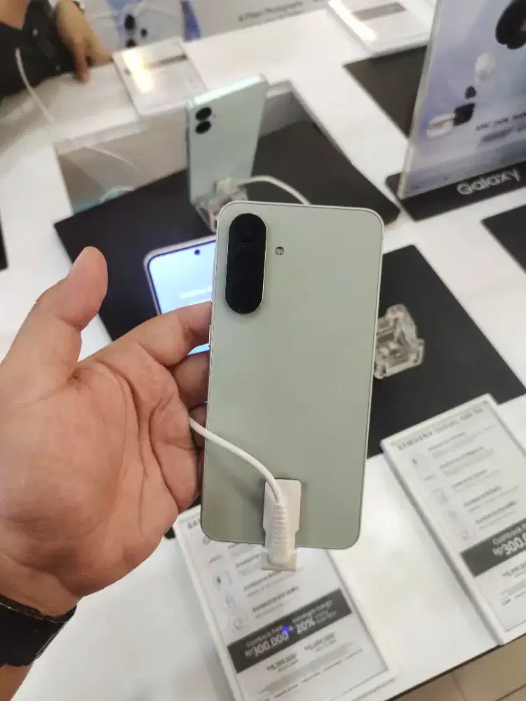 Samsung A56 5G 8/125 GB
