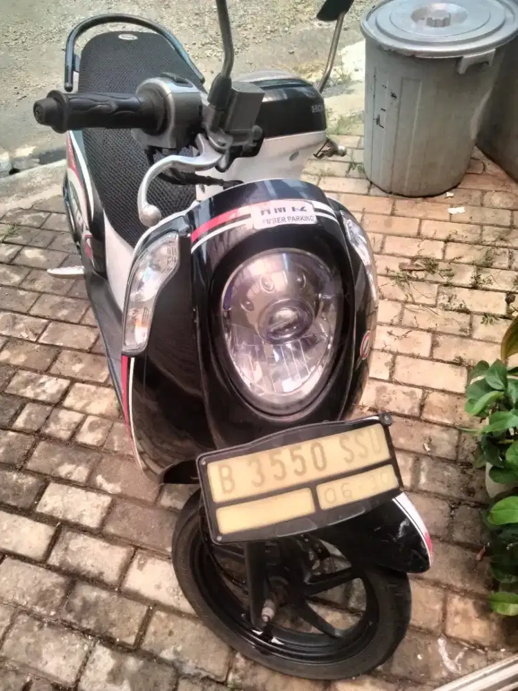 Honda Scoopy th 2015 pake dr baru