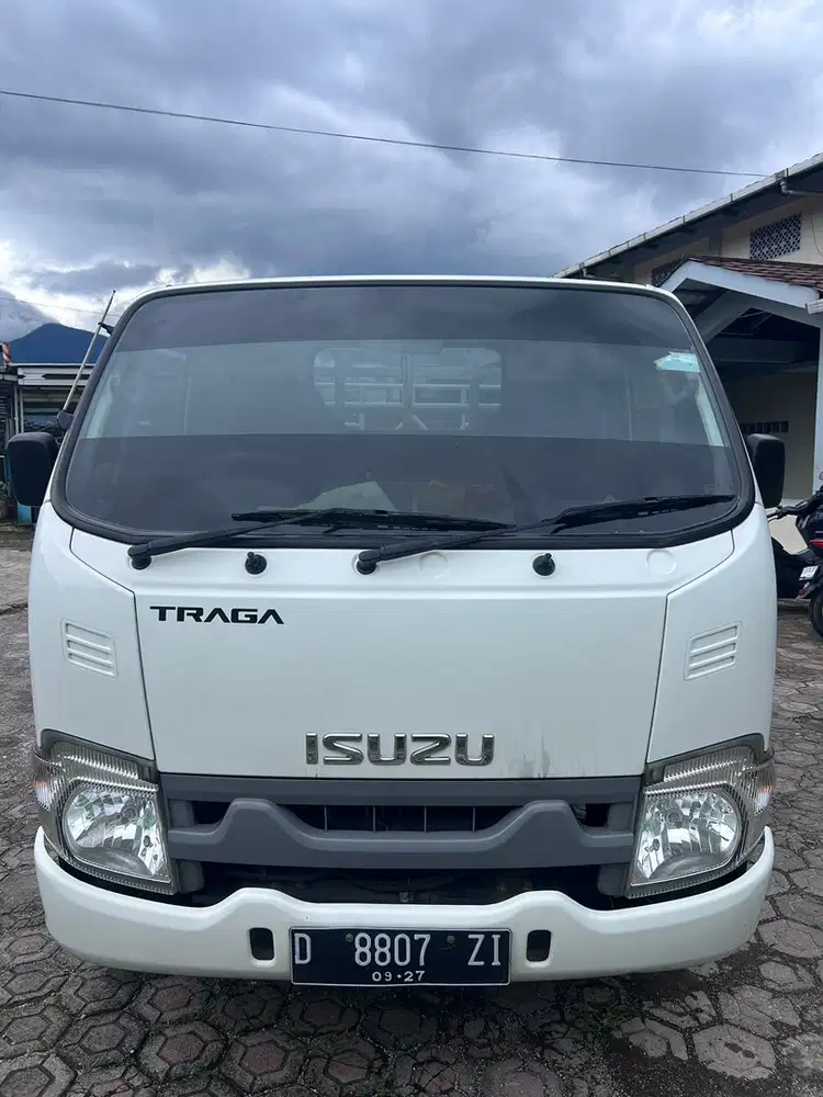 Isuzu Traga 2022 mulus km rendah