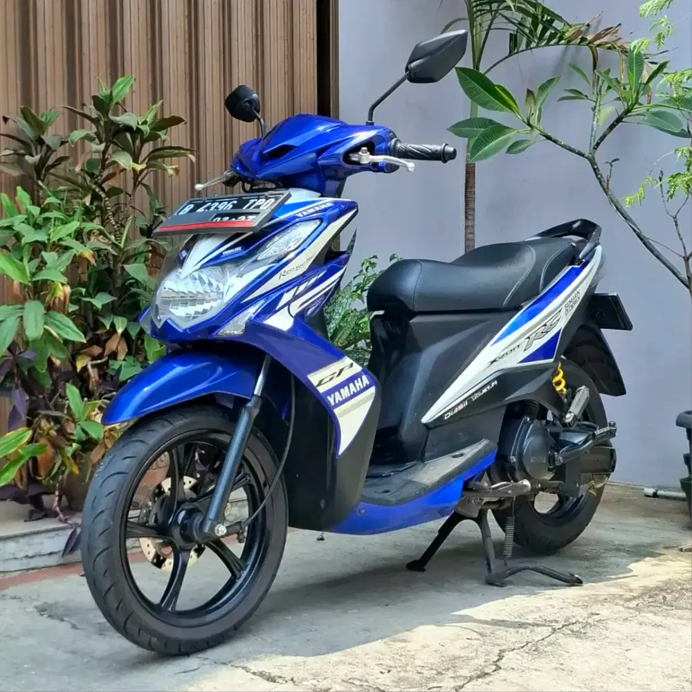 [SPECIAL EDITION] Yamaha Xeon RC 125 cc Injeksi Tahun 2014 ISTIMEWA