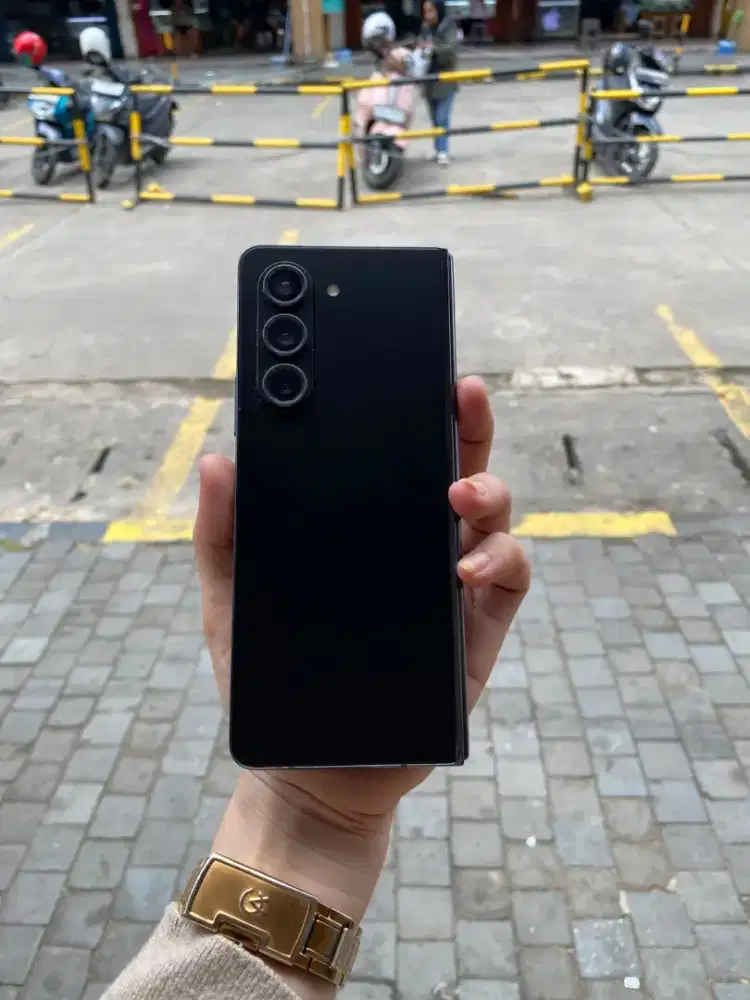 Second samsung galaxy fold 5 12/256gb garansi resmi samsung