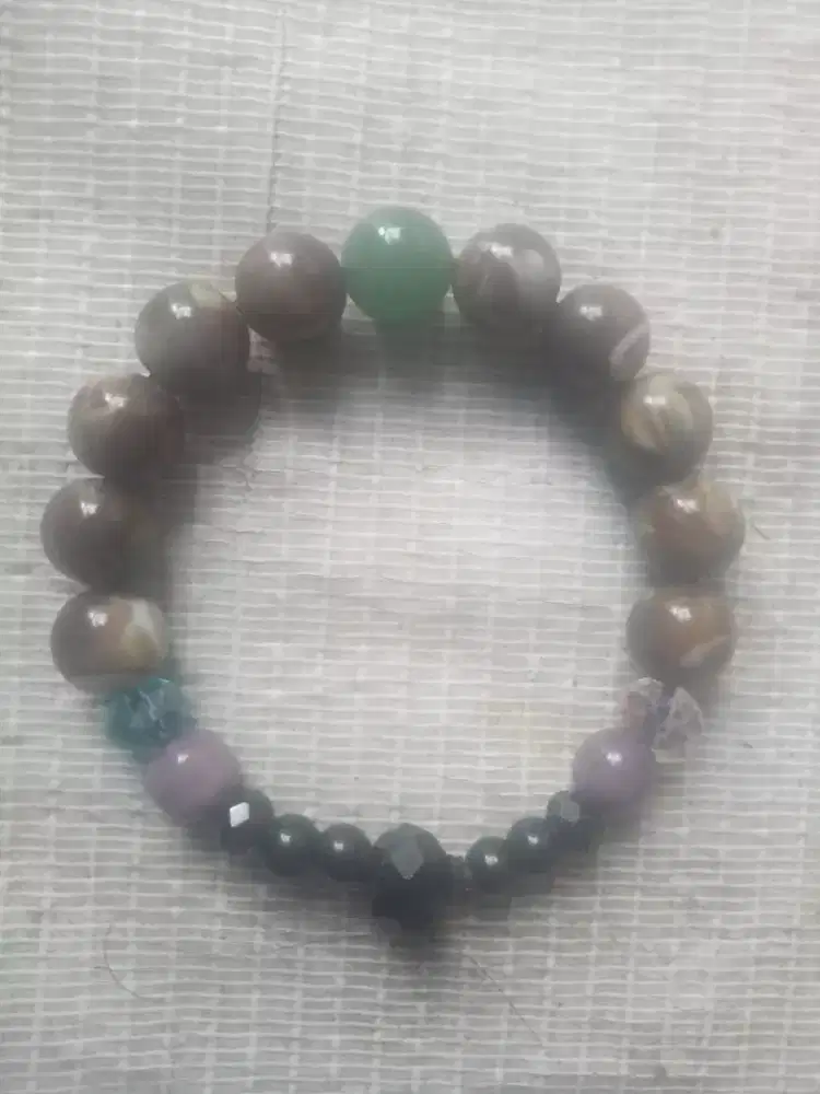 Di Jual Gelang Batu Giok