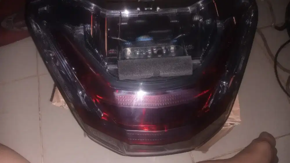 Di jual lampu belakang motor PCX ORI