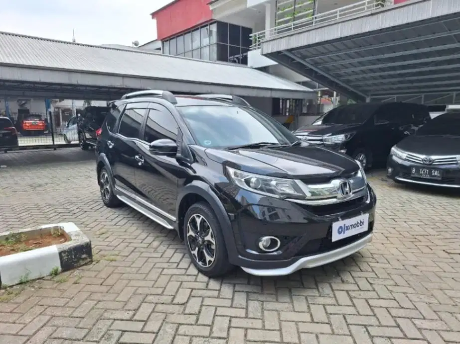 LOW DP Honda BR-V 1.5 Prestige Bensin-AT 2016 BBI