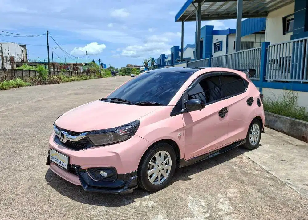 Honda Brio E Satya 2022 – Irit & Stylish Sekota Batam
