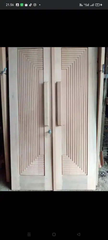 Pintu depan minimalis