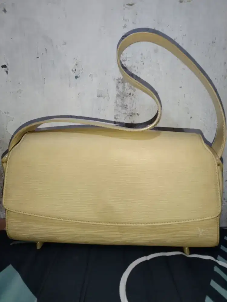Tas Louis Vuitton