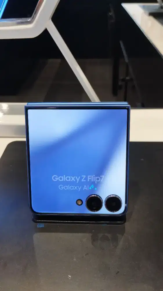 Cicilan SAMSUNG GALAXY Z FLIP7 12/512