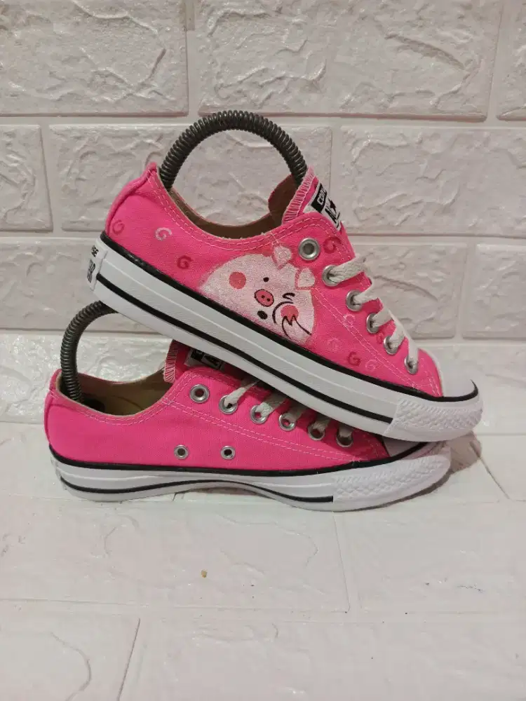 Converse CTAS low ox neon pink