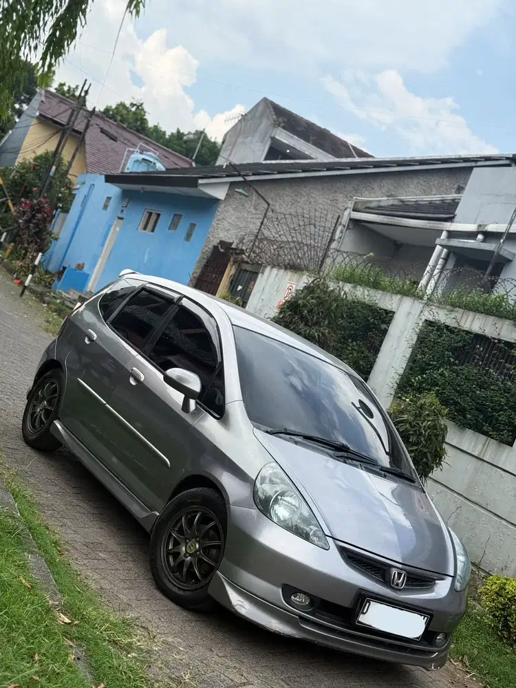 Honda Jazz VTEC Sporty AT 2006 ss lengkap pajak isi mobil mulus