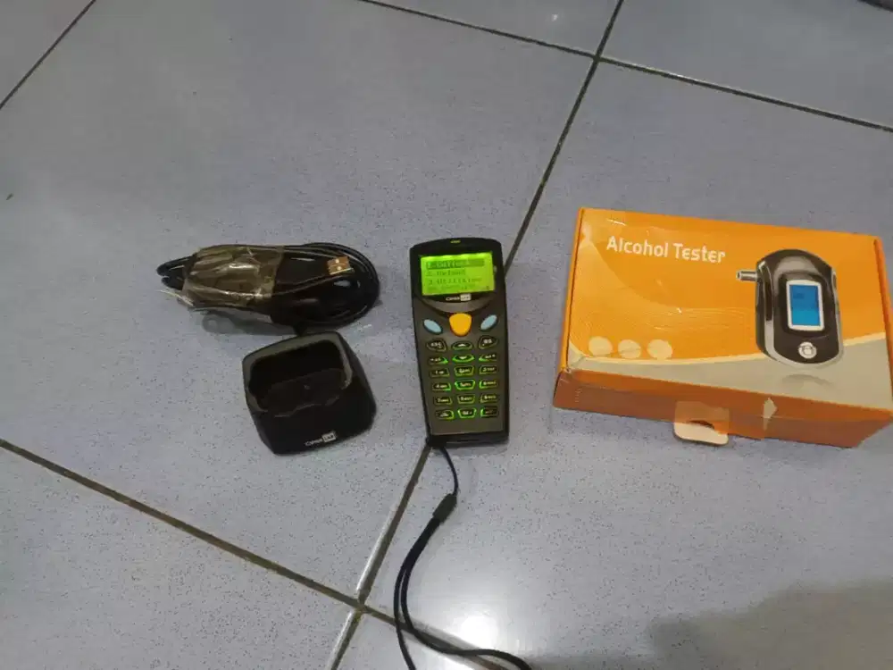 alat scan barkode + Alat test alkohol.