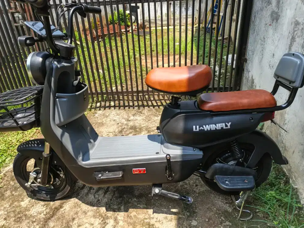 Jual sepeda listrik uwinfly kondisi mulus dan no minus