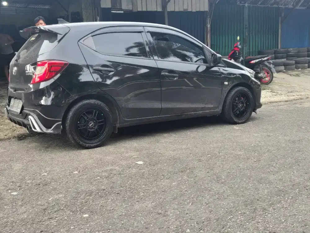 Dijual Honda Brio Satya