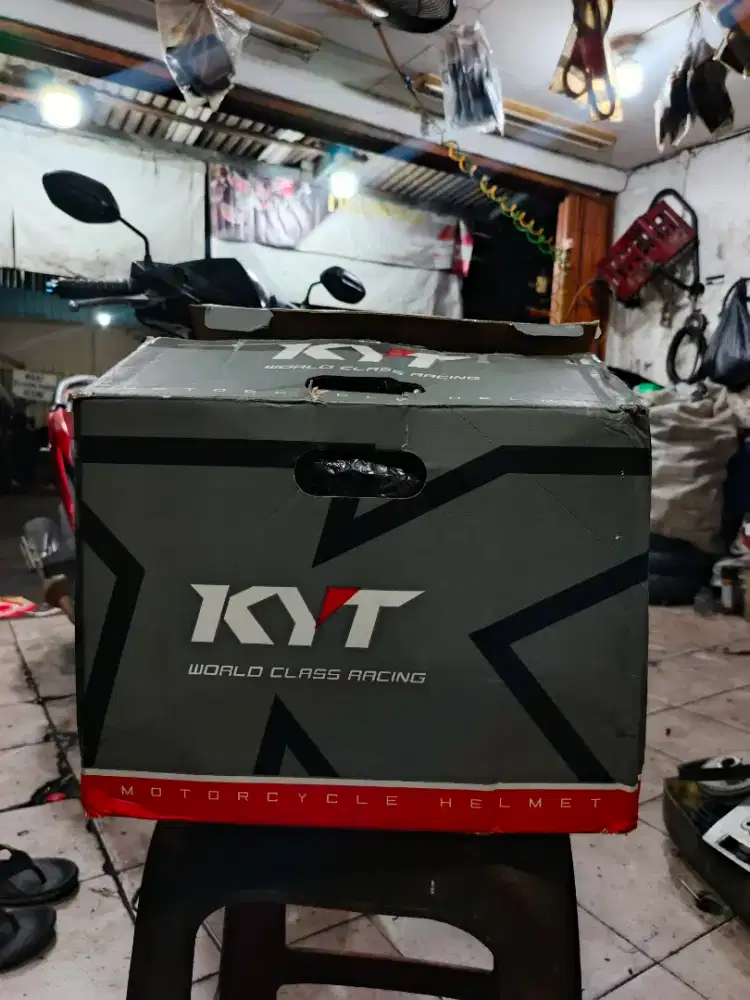 Helm KYT TT-COURSE PLAIN MATT VENOM