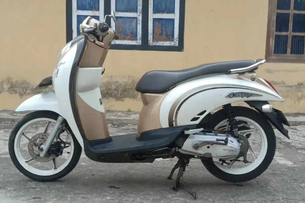 Scoopy THN 2012 plat B Jakarta