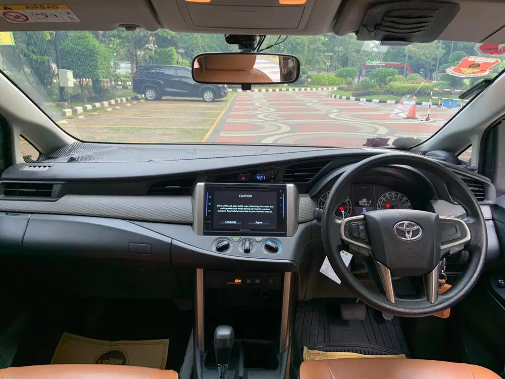Toyota Kijang Innova 2021 Bensin (Good Condition)