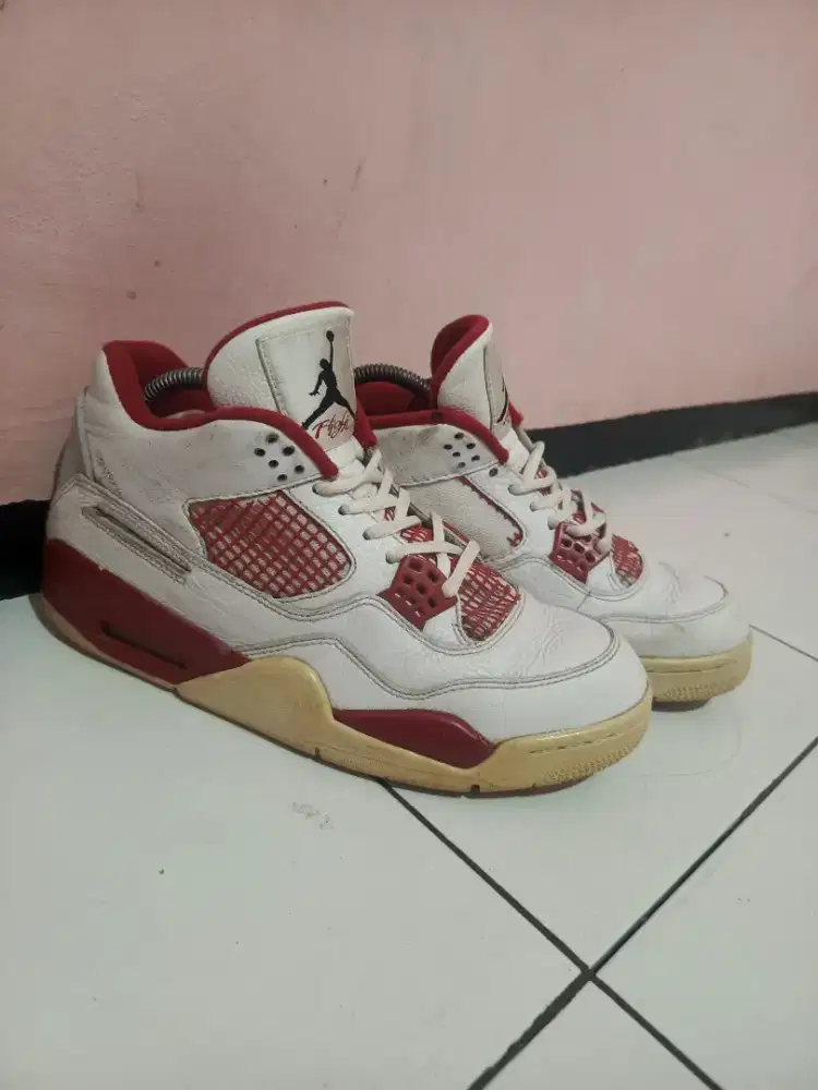 Air Jordan 4 Retro alternate