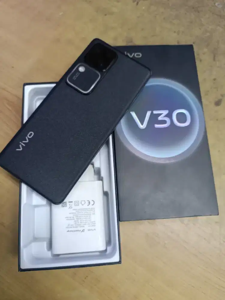 Vivo V30 5g 8/256 seken