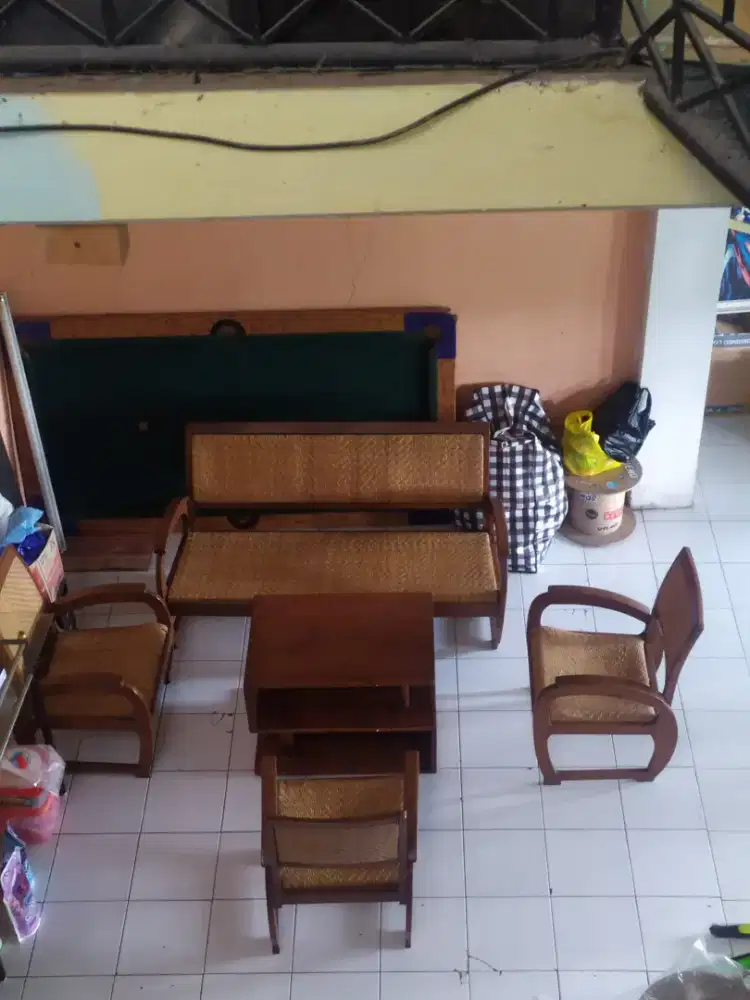 Satu set kursi jati jadul