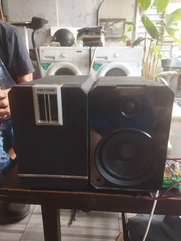 Speaker Pasif Polytron