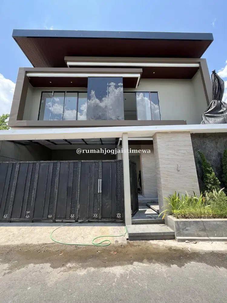Rumah Baru Dijual Desain Modern di Purwomartani Kampus UKRIM