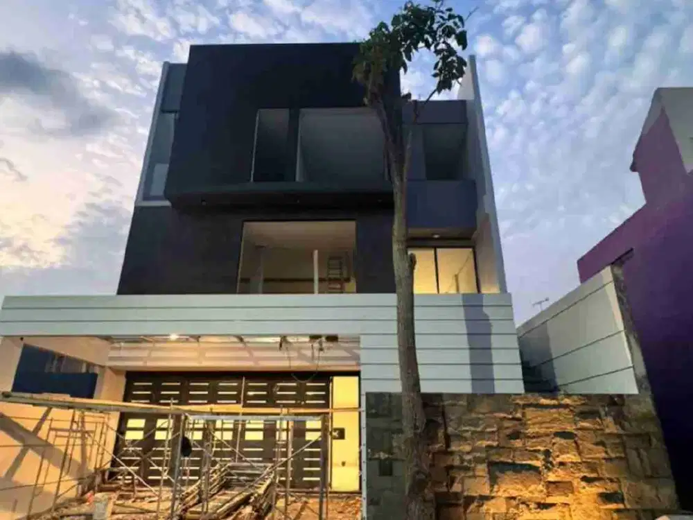 Dijual rumah baru gress mewah 3lantai terbaik Citraland Greenwood dekat pasar Citraland Utama