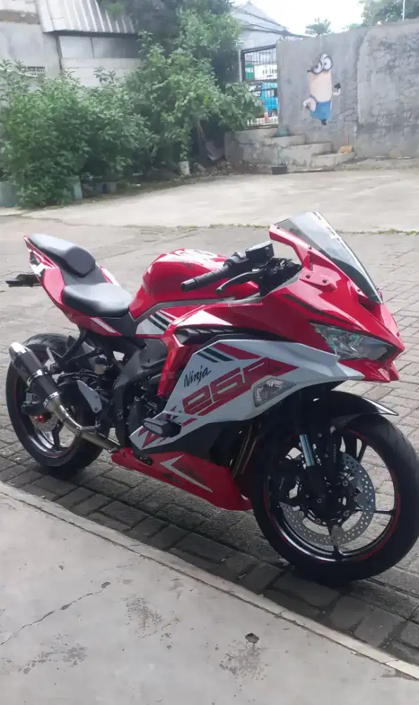 Ninja zx 25r tahun 2021