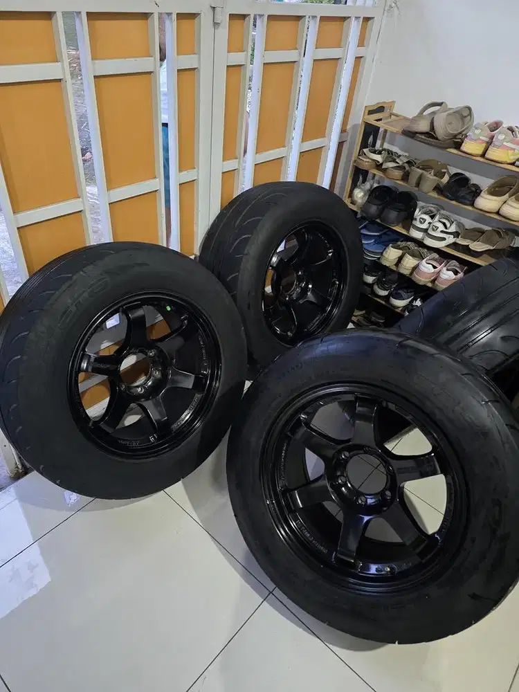 VELG TE37 R18 BAN ACCLERA 651 SEMI SLICK