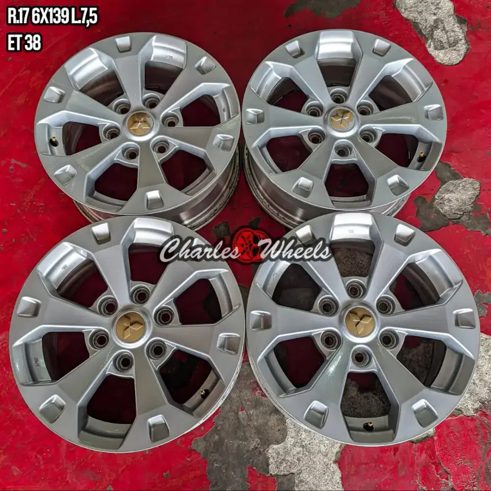 Jual oem pajero r17 6x139,7 dll