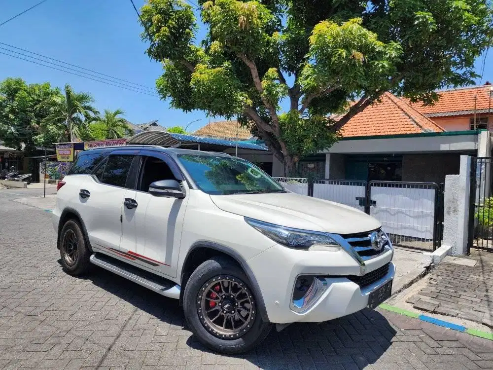 FORTUNER VRZ 2017 PUTIH DIESEL MATIC