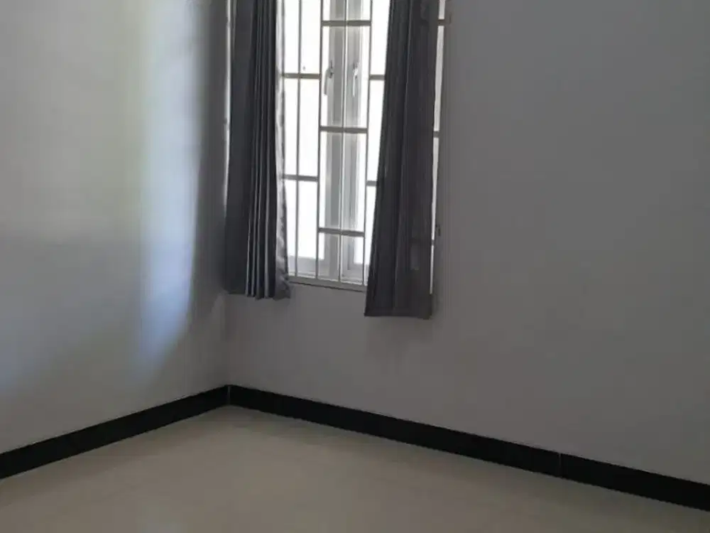 Dijual Rumah Siap Huni di Taman Kopo Indah 5