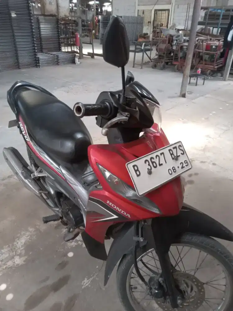 Jual motor Revo FI