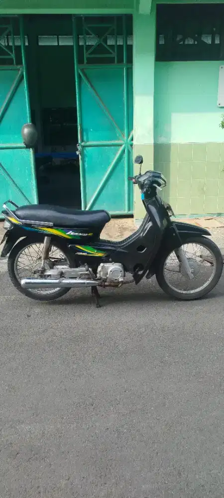 Honda astrea Legenda 2