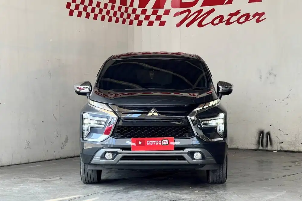 Mitsubhisi Xpander Ultimate 1.5 AT 2022 Abu abu