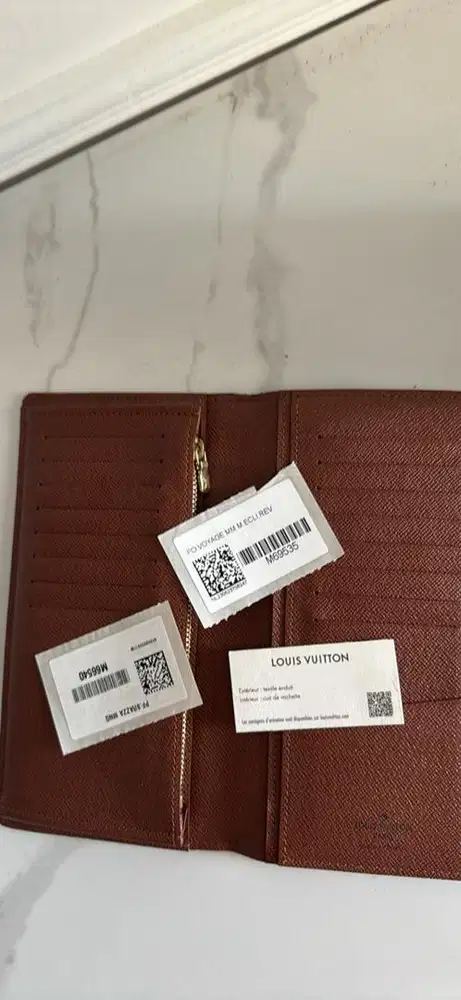 Dijual dompet panjang lv original 100%