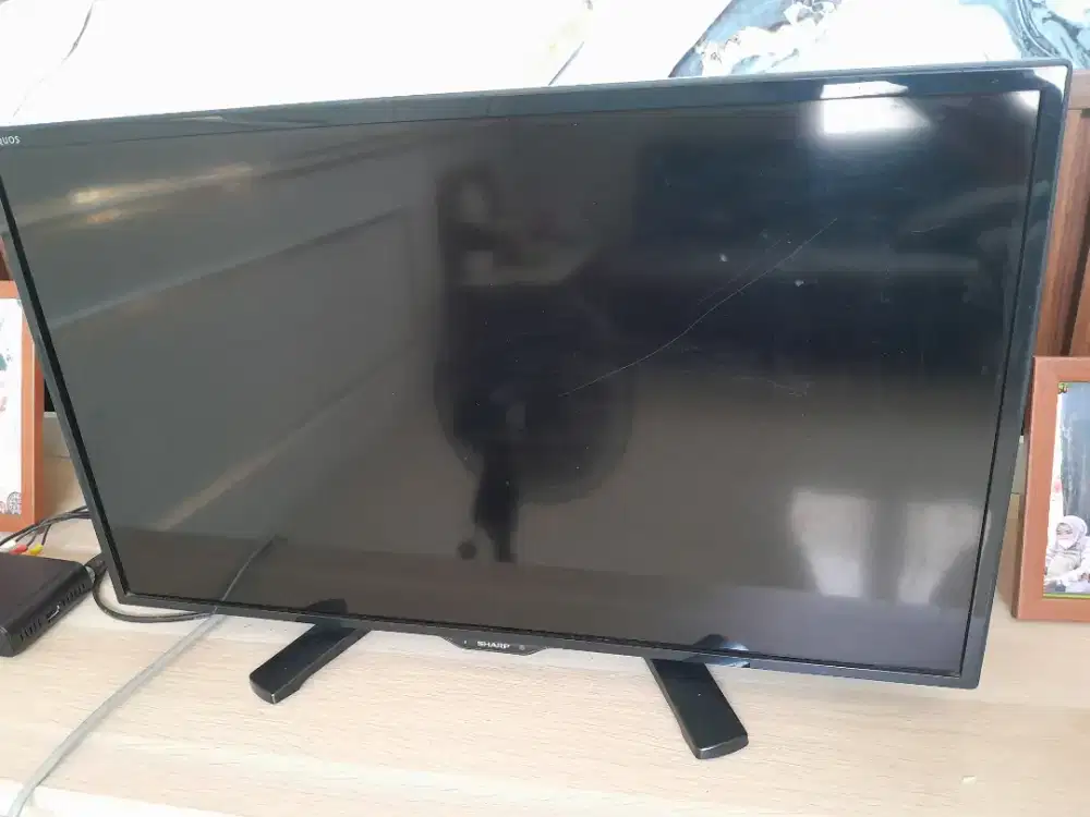 Tv sharp 24 inc