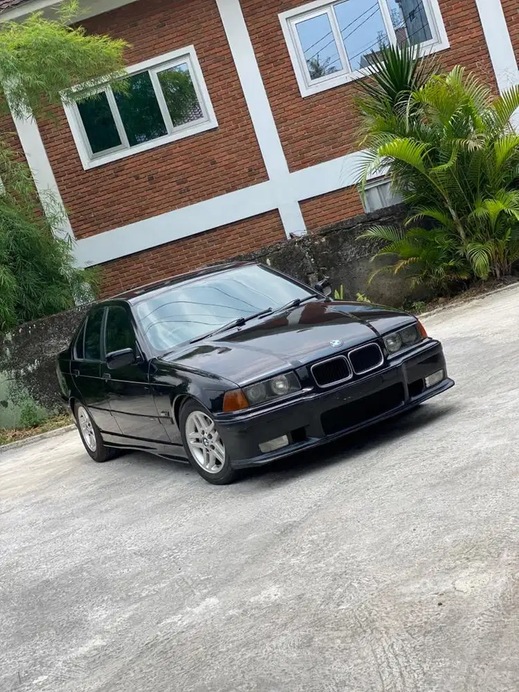 BMW E36 323i 1997 MT