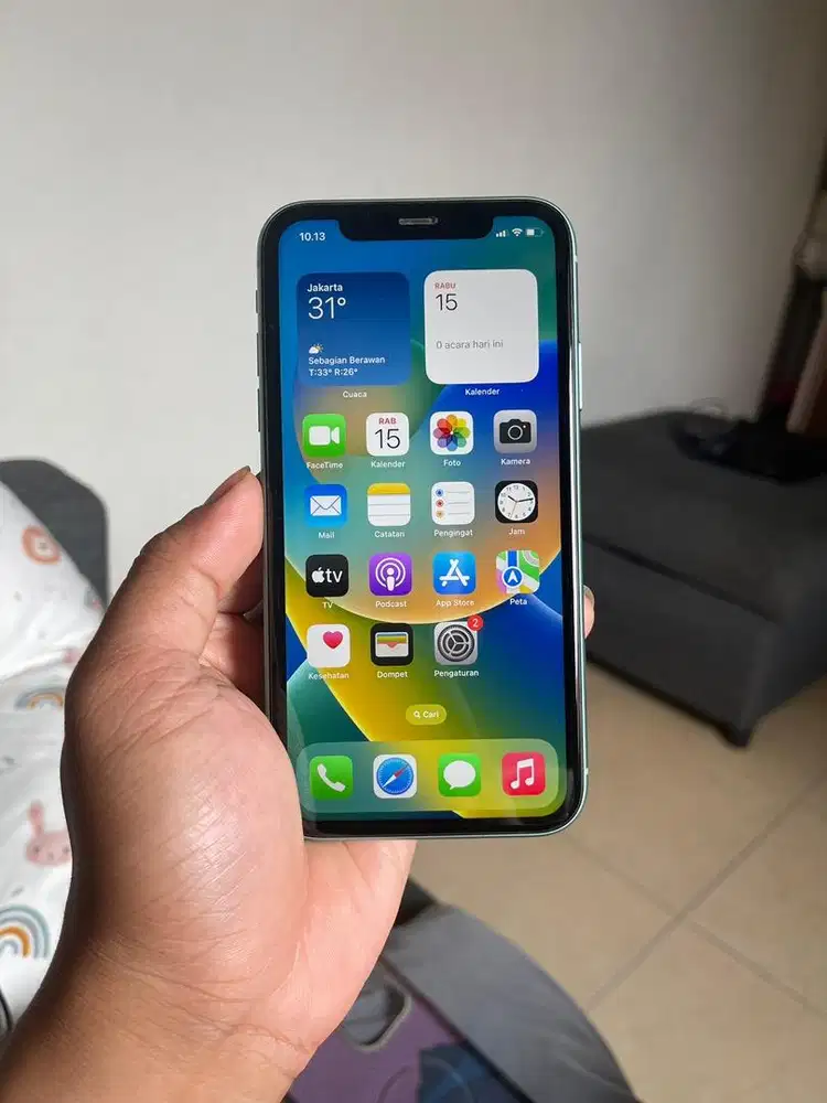Dijual cepat iphone 11 64gb inter hijau mint fullset all operator