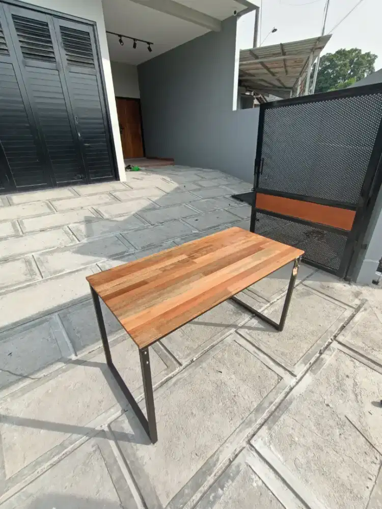 MEJA KAYU KAKI BESI PREMIUM AESTHETIC HARGA 557.000 !