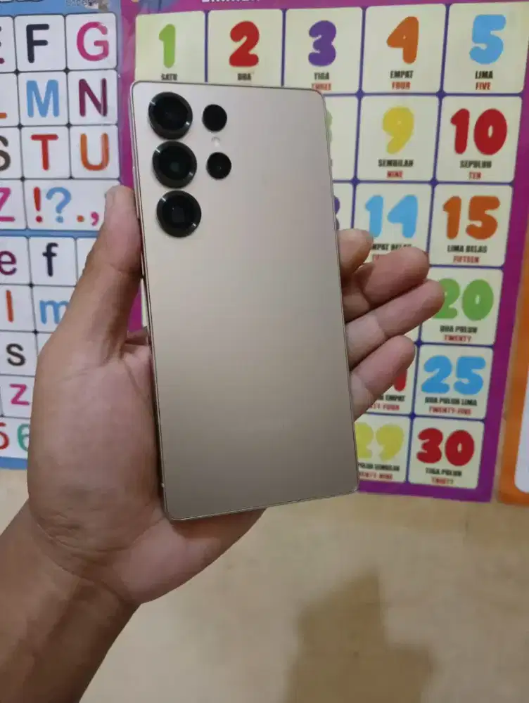samsung S25 ultra 12/512 mulus siap pakai