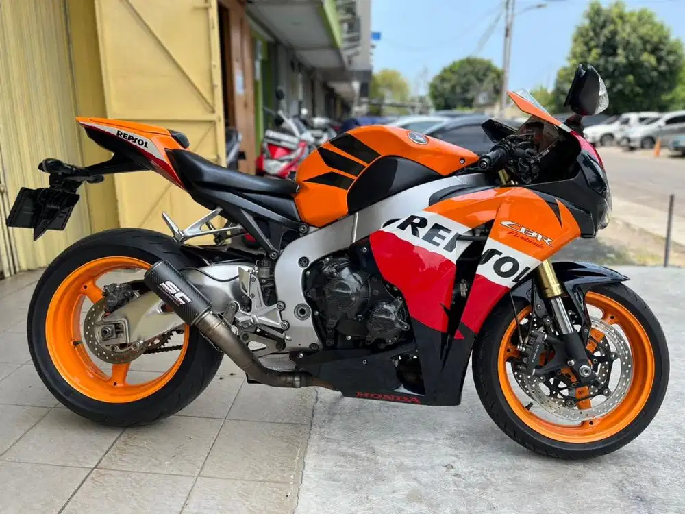 HONDA CBR 1000RR REPSOL BREMBO SC PROJECT 2011 FULL PAPER 1000 600