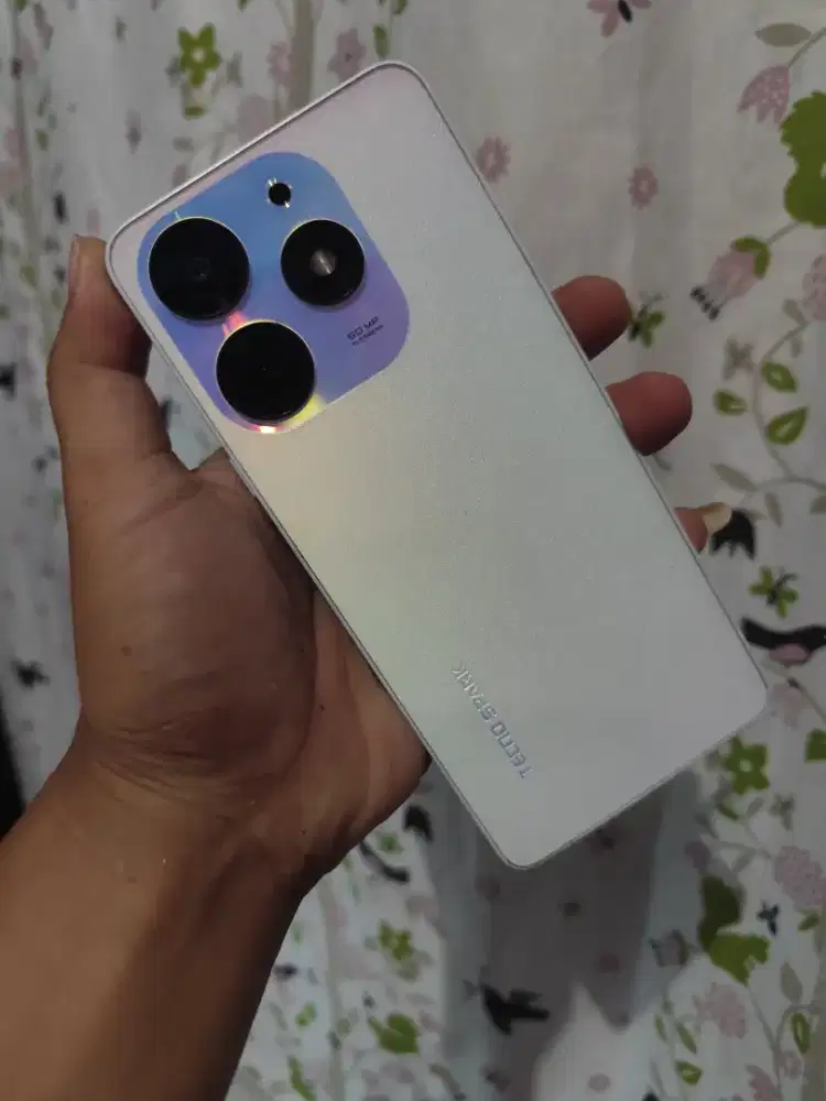 Tecno spark 10 pro 8//256 orisinil segel dijamin ORI bukan refurbish