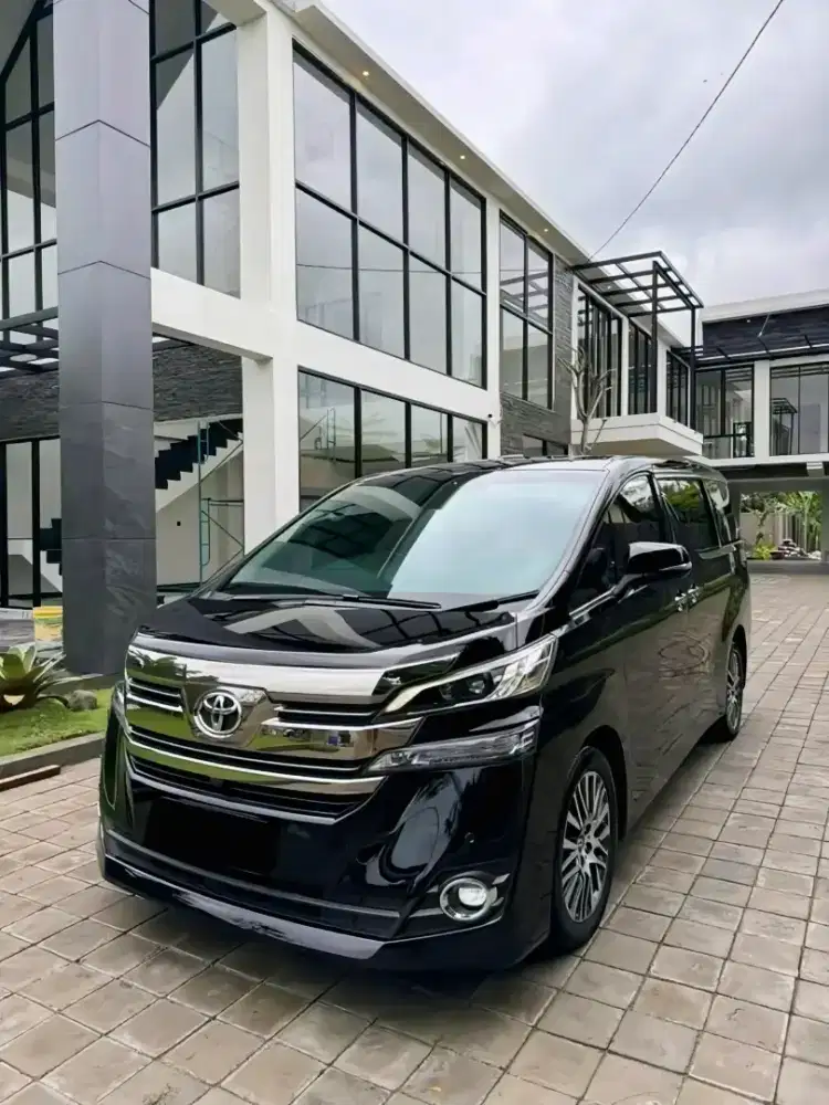 Vellfire 2.5 G A/T 2015