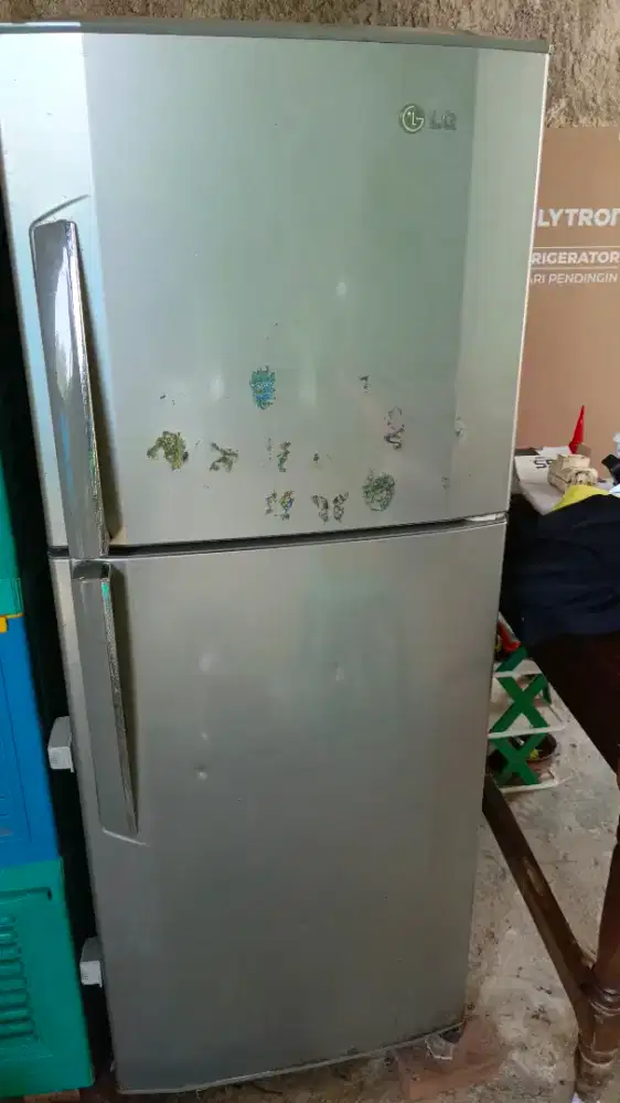 kulkas 2 pintu merk LG