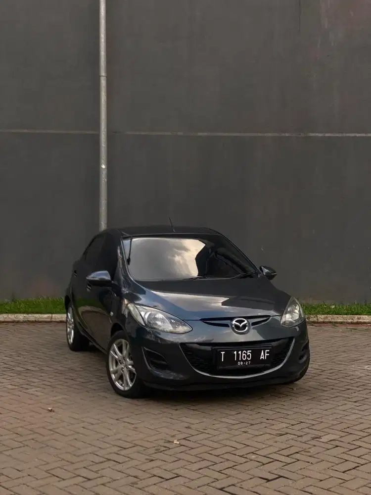 Mazda 2 HB 2012 AT
