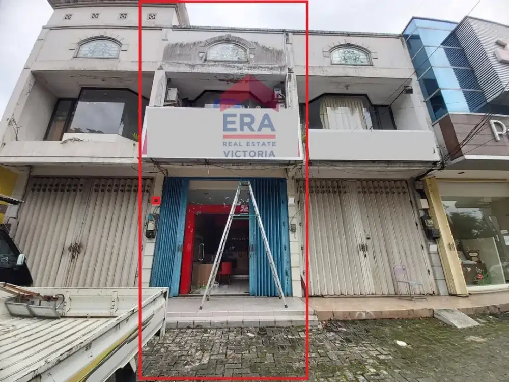 Ruko di Poros Jalan Klojen Kota Malang